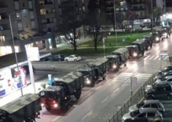 Ejército italiano trasladó decenas de féretros porque el cementerio colapsó