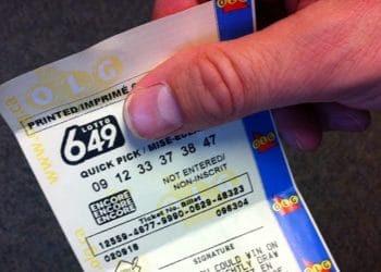 Compra un billete de lotería en su trabajo y gana 52 millones de dólares