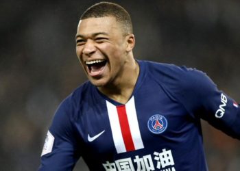 (VIDEO) El fantástico gol de Mbappé: Robó la pelota, corrió 77 metros y dejó en ridículo a dos rivales
