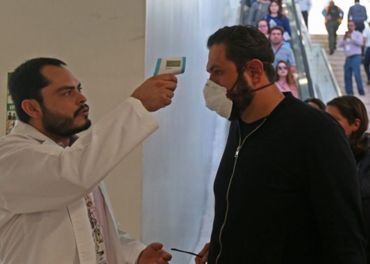 Cifra de casos confirmados con coronavirus aumenta a 42 en México