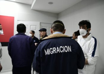 32 salvadoreños procedentes de España entran en cuarentena