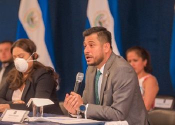 Suspenden pago de agua, luz, teléfono, cable y créditos personales por tres meses para personas afectadas por el coronavirus