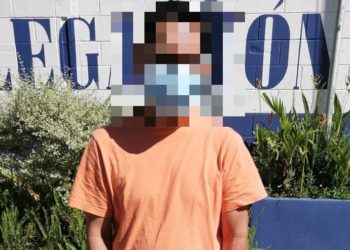 Detienen a médico del ISSS en compañía de dos prostitutas por incumplir cuarentena