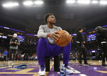 NBA podría perder más mil millones de dólares de no continuar con la temporada