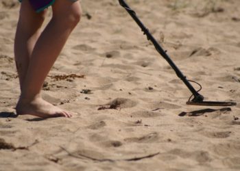 Una niña de 8 años encuentra un ‘tesoro’ de la Edad del Bronce en una playa británica