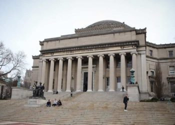 El alcalde de Nueva York ordenó cerrar bares, restaurantes, teatros, cines y discotecas por el coronavirus