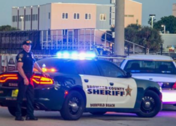 La Policía de EE.UU. sorprende al pedir a criminales que dejen de delinquir por el covid-19