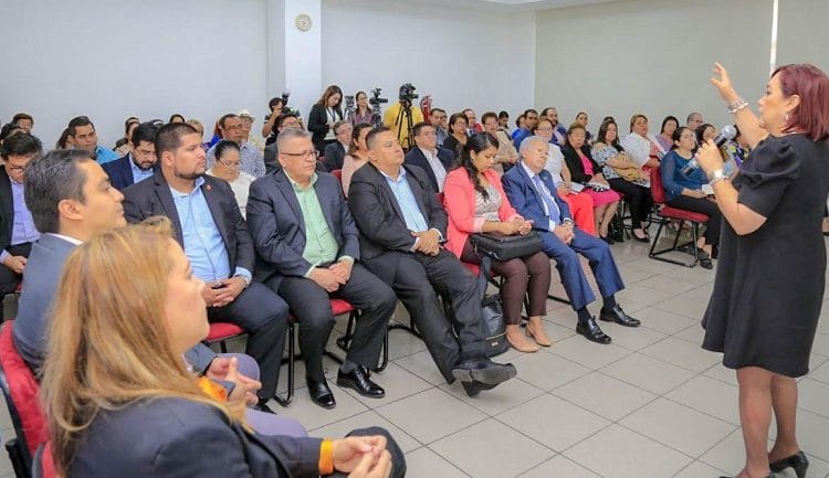 Presentan Plan Nacional de Primera Infancia a universidades