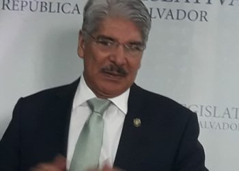 Diputado Quijano confirma que se han suspendido los viajes para diputados