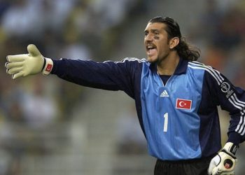 Exarquero del Barcelona y figura del Mundial 2002 fue hospitalizado debido al covid-19