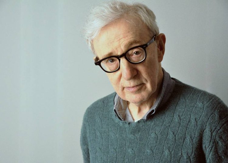 Suspenden publicación de las memorias de Woody Allen, acusado de abuso sexual por su hija adoptiva