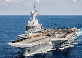 Francia confirma 50 casos positivos de covid-19 a bordo del portaaviones Charles de Gaulle