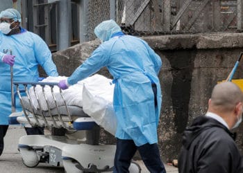 884 personas murieron por coronavirus en EEUU en las últimas 24 horas