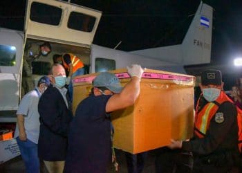 (VIDEO) BCIE entrega donativo de 26 mil kits para pruebas de coronavirus al MINSAL