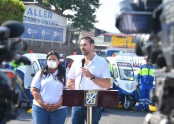 Alcalde Muyshondt impulsa plan de sanitización y lavado en principales calles de la capital