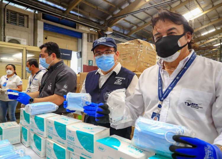 Ingresan más de 1.4 millones de mascarillas para distribuirse en el mercado nacional