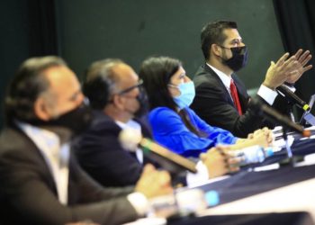 Gobierno pide a diputados convocar a nueva plenaria para analizar plan anticirisis