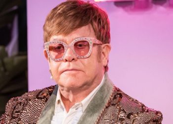 Elton John donó un millón de dólares para proteger del coronavirus a las personas con VIH