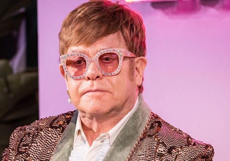 Elton John donó un millón de dólares para proteger del coronavirus a las personas con VIH