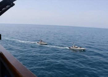 Irán advierte que destruirá a los buques de guerra de EE.UU. si estos amenazan a los barcos iraníes