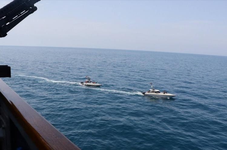 Irán advierte que destruirá a los buques de guerra de EE.UU. si estos amenazan a los barcos iraníes