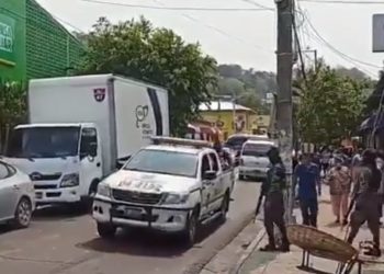 Se impone cerco sanitario en Puerto de La Libertad, se ordena cierre de todos los negocios y que personas estén en sus casas