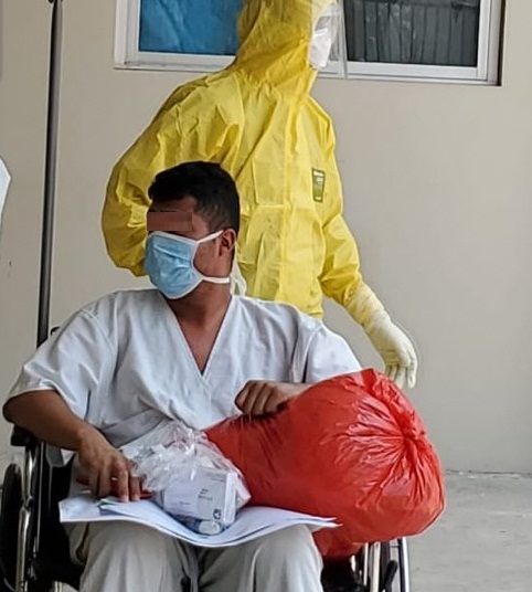 Dan de alta a otro paciente recuperado de coronavirus, en el ISSS de San Miguel