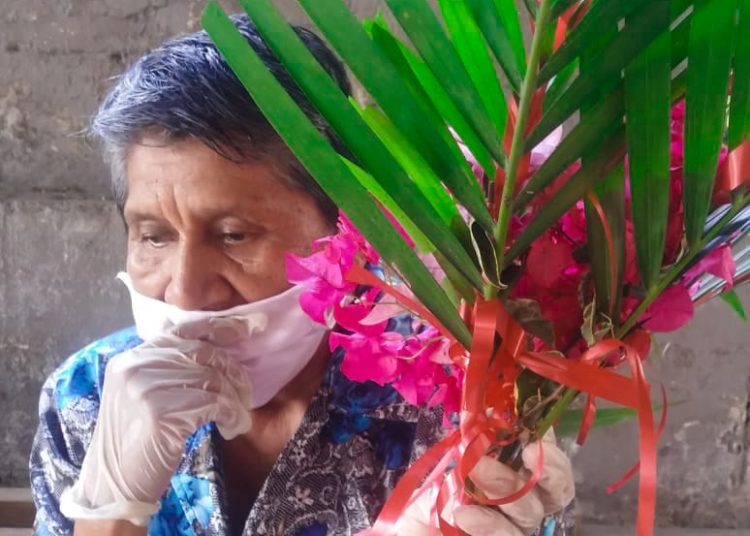 Feligresía Católica participa de los actos litúrgicos de Domingo de Ramos desde sus hogares