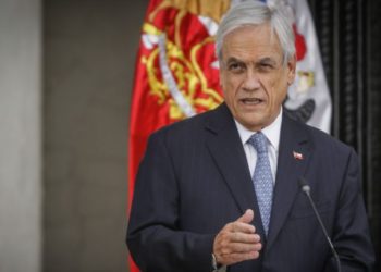 Sebastián Piñera se disculpa por tomarse una foto en el epicentro de las protestas en Chile en plena crisis por el coronavirus