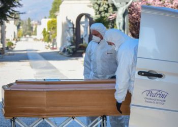 Italia detecta 619 nuevas muertes y 4.694 contagios por coronavirus en una jornada