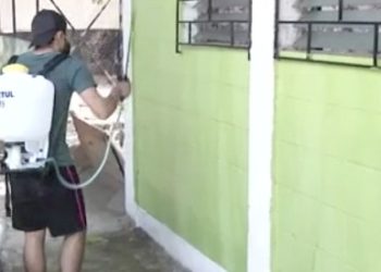 Jóvenes se unen a jornadas de sanitización en urbanización Majucla, Cuscatancingo