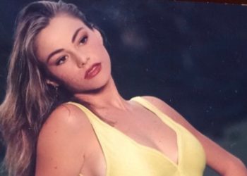 A sus 47 años, Sofía Vergara luce cuerpazo en minúsculo bikini