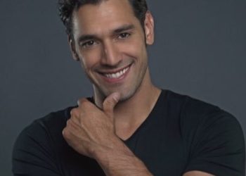 Actor trabaja como fumigador ante severa crisis