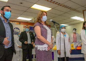 Médico Quirúrgico del ISSS recibe equipo de protección y bioseguridad para enfrentar el coronavirus