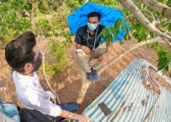 Potencian señal de internet a joven que tenía que subir a un árbol para hacer tareas escolares