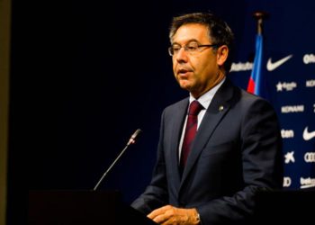 El presidente del Barcelona planea barrer con media dirigencia