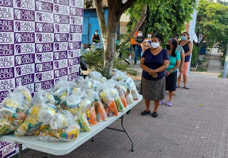 Cable Color entrega víveres a familias afectadas por emergencia del coronavirus