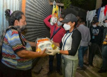 Tejido Social entrega ayuda a comunidades de San Salvador y La Libertad afectadas por emergencia por coronavirus