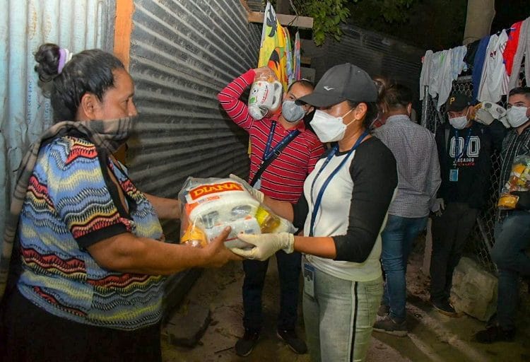Tejido Social entrega ayuda a comunidades de San Salvador y La Libertad afectadas por emergencia por coronavirus