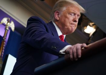 Trump afirma que EE.UU. ha alcanzado el pico de la pandemia de covid-19