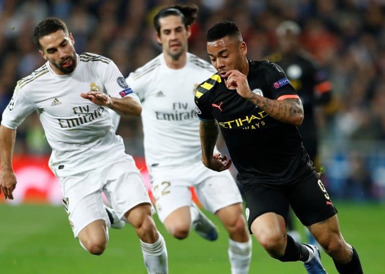 El jefe médico de UEFA ve «complicado» acabar Champions y Europa League