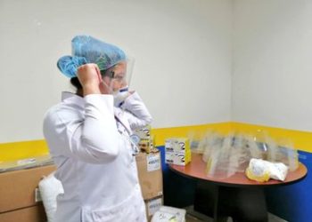 Gobierno recibe donativo de 100 mil mascarillas KN-95 para que sean utilizadas por personal de salud