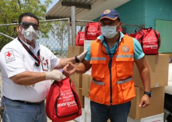 Cruz Roja entrega paquetes de higiene a 92 nicaragüenses albergados en La Unión