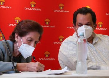 DAVIVIENDA entrega $300 mil a Cruz Roja para que compren equipos de protección por coronavirus