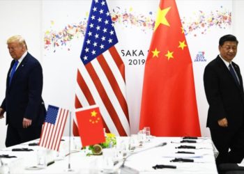 EE.UU. evalúa implementar medidas contra China por los daños causados por el coronavirus