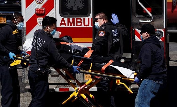 EE.UU. sobrepasa las 7.000 muertes por covid-19