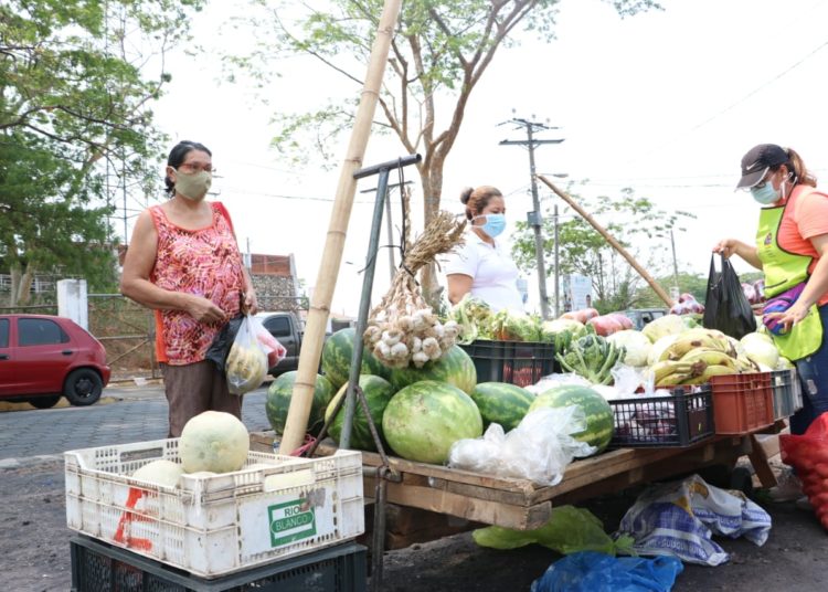 Para evitar contagios de coronavirus, alcaldía de San Miguel pone en marcha mercados móviles