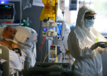 Ministro de Sanidad de España: «Los curados son más que los contagiados»