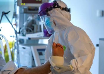 España confirma 605 muertes por coronavirus en un día, la cifra más baja desde el 24 de marzo