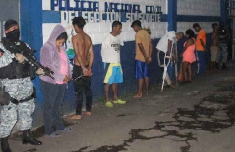 Detienen a banda de extorsionista en Izalco, Sonsonate